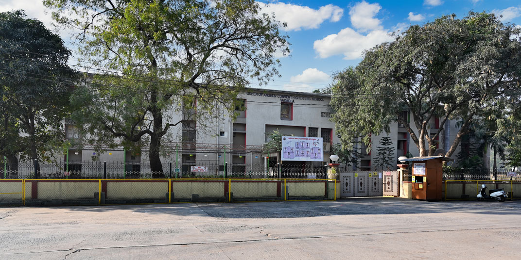 SCHOOL BUILDING